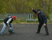 Лепа и Дедюля в Гренаде играют в баскетбол - 11 утра